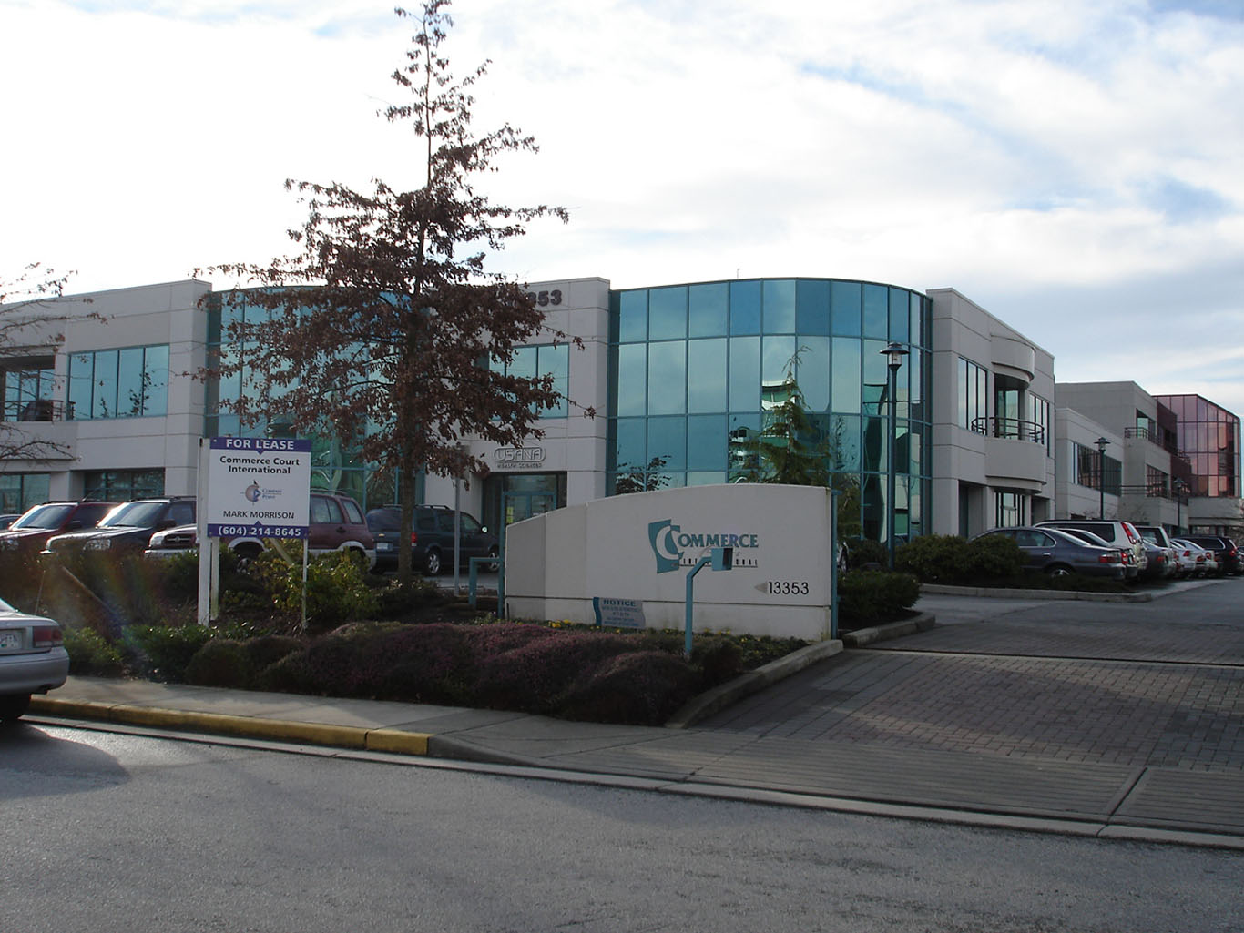 Regus - 13353 Commerce Parkway